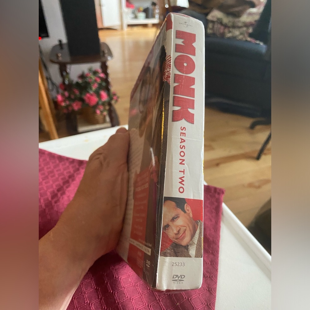 Monk Season Two DVD Set - Picture 3 of 4